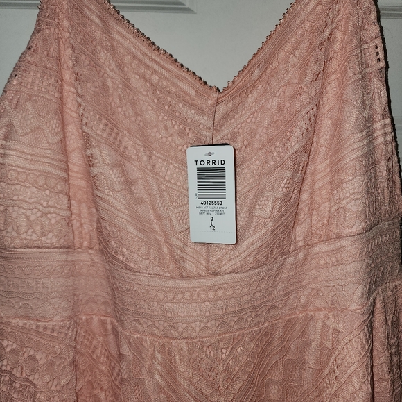 Torrid Lace Midi Dress - Picture 3 of 7